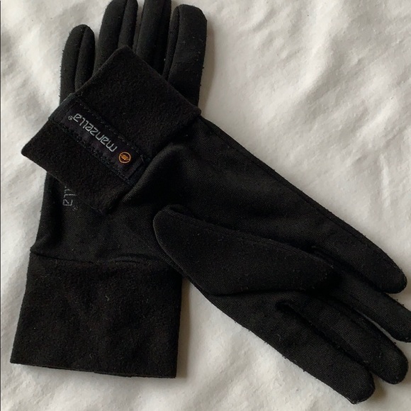 Gloves - Picture 2 of 3